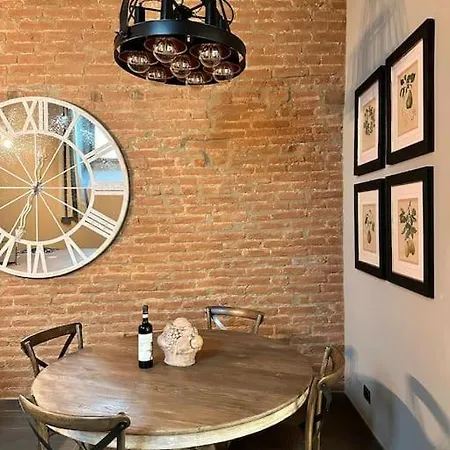 Apartment Lambe Next To Ponte Vecchio And Uffizi - Lovetheapartments