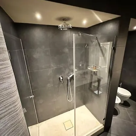 Apartment Lambe Next To Ponte Vecchio And Uffizi - Lovetheapartments *