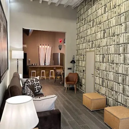 Apartment Lambe Next To Ponte Vecchio And Uffizi - Lovetheapartments