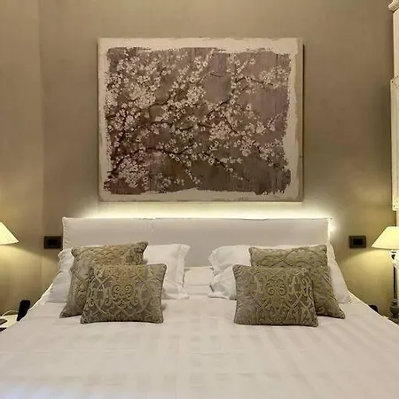 Lambe Next To Ponte Vecchio And Uffizi - Lovetheapartments Apartment Florence