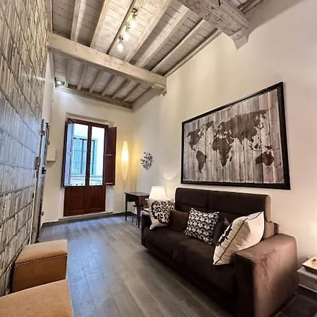 Lambe Next To Ponte Vecchio And Uffizi - Lovetheapartments Apartment *